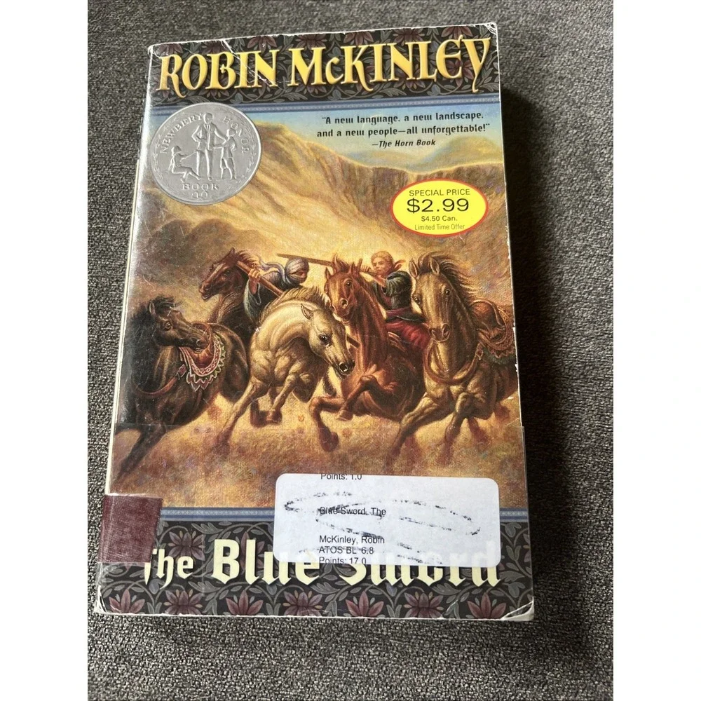 The Blue Sword by Robin McKinley Newbury Honor Book Fantasy Fiction Paperback